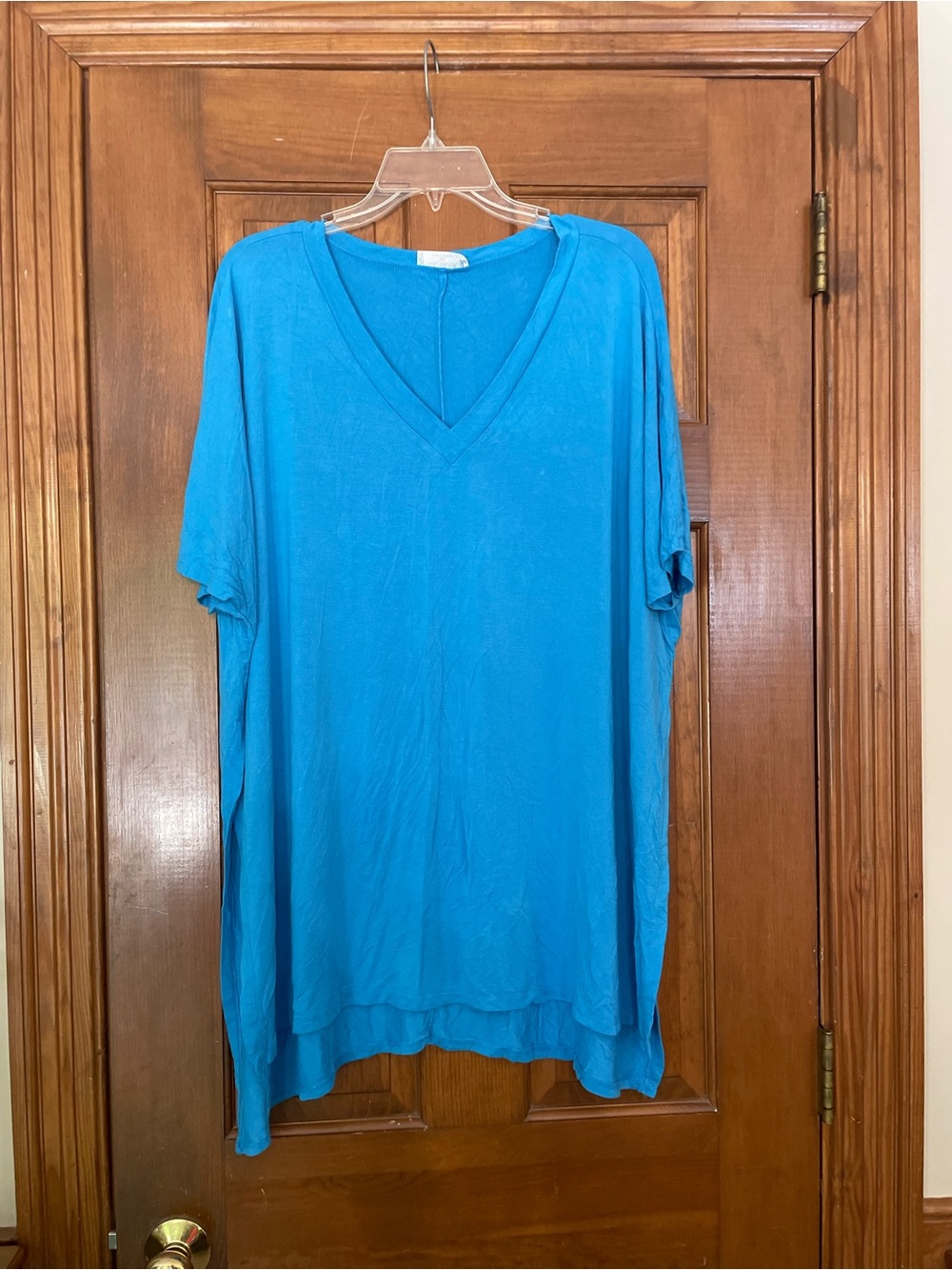 Zenana‎ Relaxed V-Neck Silky-Feel Tunic High Side Slits, Bright Blue, Size XL